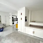 Cosy Design Apartment Paris